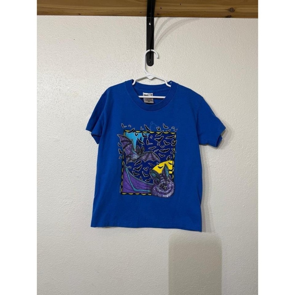 Vintage 1992 kids bats t shirt